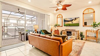 Sun-kissed 5B Poolside Paradise at Windsor Island