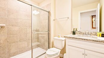 Sun-kissed 5B Poolside Paradise at Windsor Island