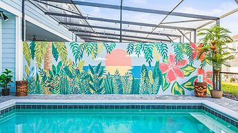 Sun-kissed 5B Poolside Paradise at Windsor Island