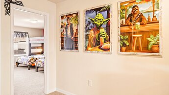 Sun-kissed 5B Poolside Paradise at Windsor Island