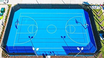 Sun-kissed 5B Poolside Paradise at Windsor Island