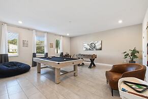 Storey Lake Resort 8br Cozy Home With Private Theater, Pool And Spa 28