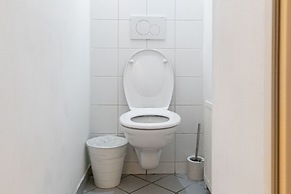 Central 3BR shared Apt. Near Rennweg