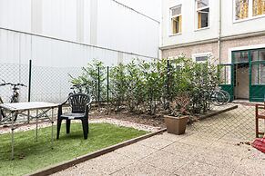 Central 3BR shared Apt. Near Rennweg