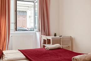 Central 3BR shared Apt. Near Rennweg