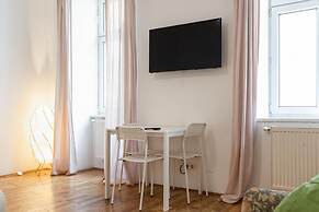 Central 3BR shared Apt. Near Rennweg