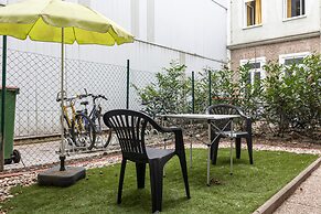 Central 3BR shared Apt. Near Rennweg