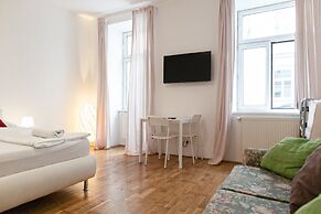 Central 3BR shared Apt. Near Rennweg