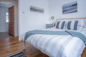 Town Heights - 3 Bedroom Holiday Home - Tenby