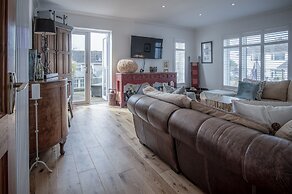 Town Heights - 3 Bedroom Holiday Home - Tenby