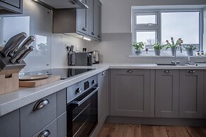 Town Heights - 3 Bedroom Holiday Home - Tenby