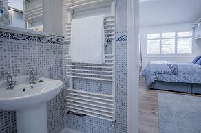 Town Heights - 3 Bedroom Holiday Home - Tenby