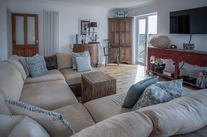 Town Heights - 3 Bedroom Holiday Home - Tenby