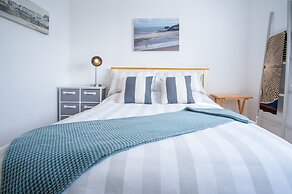 Town Heights - 3 Bedroom Holiday Home - Tenby