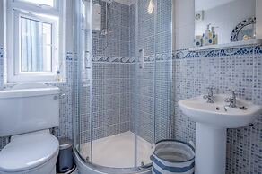 Town Heights - 3 Bedroom Holiday Home - Tenby