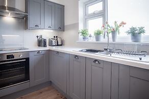 Town Heights - 3 Bedroom Holiday Home - Tenby