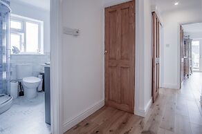 Town Heights - 3 Bedroom Holiday Home - Tenby