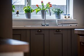 Town Heights - 3 Bedroom Holiday Home - Tenby