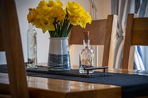 Town Heights - 3 Bedroom Holiday Home - Tenby