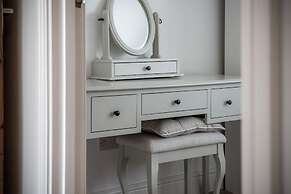 Town Heights - 3 Bedroom Holiday Home - Tenby