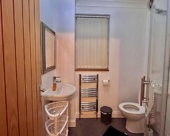 Comfy and Spacious 5-bed House in Cambridge