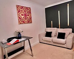 Comfy and Spacious 5-bed House in Cambridge