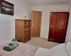 Comfy and Spacious 5-bed House in Cambridge