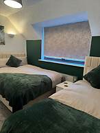 3 Floor 2 Bedroom House
