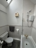 3 Floor 2 Bedroom House