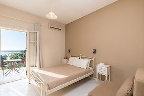 Studio Apartments With sea View and Pool - Pelekas Beach Corfu