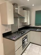 Pristine 3-bed House in Grays