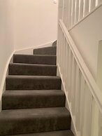 Pristine 3-bed House in Grays