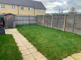 Pristine 3-bed House in Grays