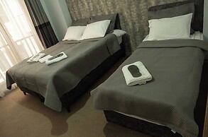 Last Point Suit Apart