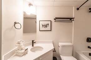 Cascade Lodge 611 - Standard Studio