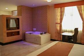 HOTEL GOLDEN VISTA
