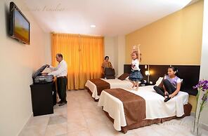 HOTEL GOLDEN VISTA