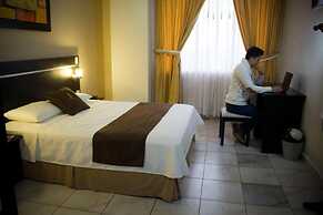 HOTEL GOLDEN VISTA