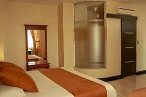 HOTEL GOLDEN VISTA