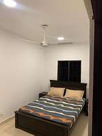R4 Crescent Stay Colombo Apartment