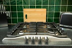 Captivating 2-bed House in Chesterfield