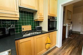 Captivating 2-bed House in Chesterfield