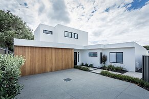 Bluff Street Home by the BnB Collection