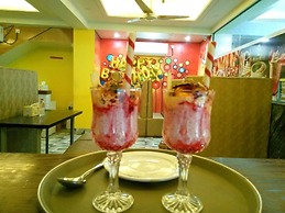 Adarsha Palace Hotel