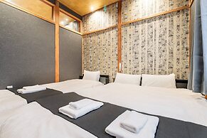 Nishi-Kujo Detached house