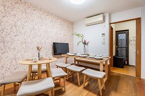 Nishi-Kujo Detached house