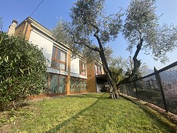 Villa Olivella in Sale Marasino