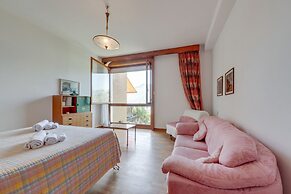 Villa Olivella in Sale Marasino