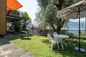 Villa Olivella in Sale Marasino