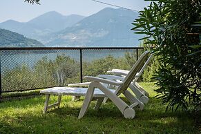 Villa Olivella in Sale Marasino